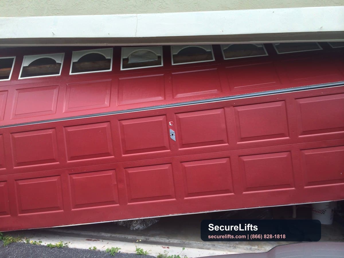 Garage door repair service in South Florida