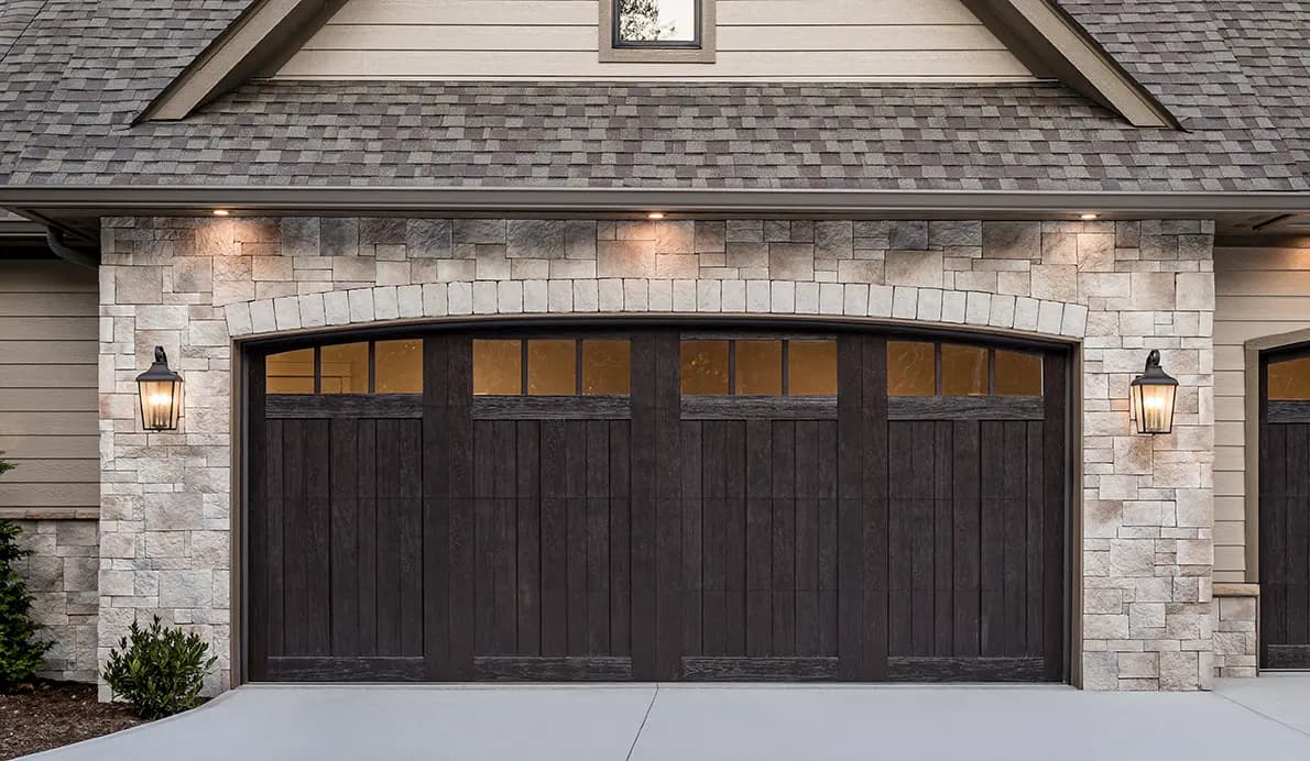 Canyon Ridge 5-Layer carriage house garage door option